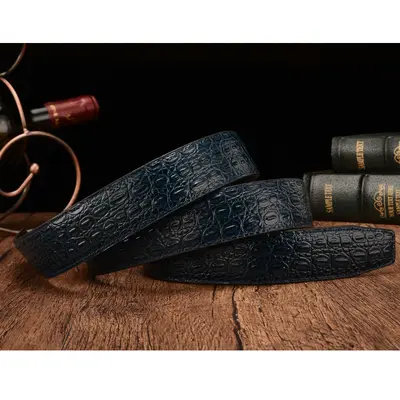 Crocodile patterned men's belt made from high quality leather, automatic buckle, headerless, wholesale.