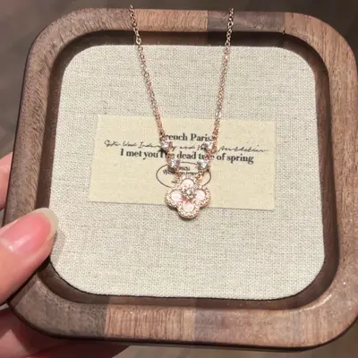 18K Gold Zirkonia Perlmutt-Halskette Schlüsselbein-Kette für Damen