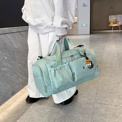 Fitness bag with independent shoe compartment, large capacity
