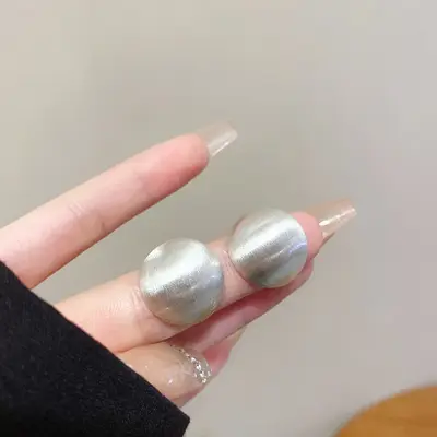 Kadınlar için 925 ayar gümüş iğneli retro geometrik metal küpeler, niş şık üst düzey küpeler, popüler çok yönlü küpeler toptan - 12