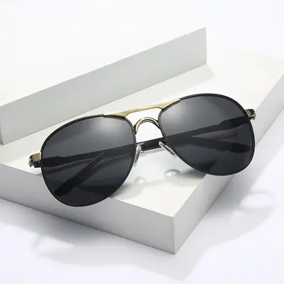 Vintage-Polarisationssonnenbrillen mit Premium-Look für Herren, Pilotensonnenbrille, Fahrerbrille, polarisierte Fahrerbrille im Großhandel