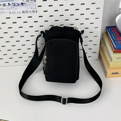 Individualisierbare Outdoor-Reiseflasche mit Handytasche, Umhängetasche und Kordelzugtasch - 10