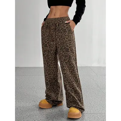 Damen Y2K Freizeithose mit geradem Bein und Leopardenmuster