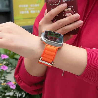 Nylon-Schlaufenarmband mit C-Verschluss für Apple Watch Serie 12/11