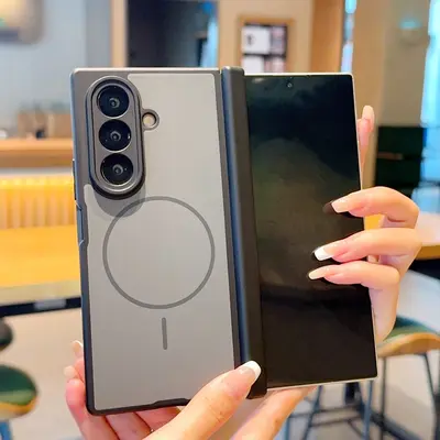 Samsung Z Fold7 Şeffaf Manyetik Telefon Kılıfı, Mat Cilt Hissi Yüzey - 9