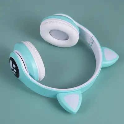 Cross-border On-Ear Bluetooth Headphones STN-28 Cat Ear Heavy Bass Flashing Wireless Sports Card Headphones