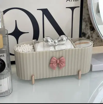 Cotton storage box for cosmetic pads, transparent lid - 12