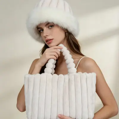 Peluş Kadın Omuz Çantası Puf Şapkalı Sonbahar Kış El Çantası - 3