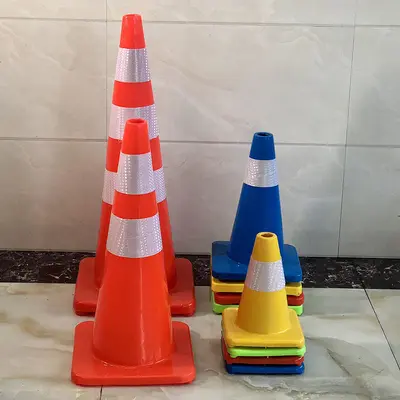 Kırmızı PVC Yol Konisi 70 cm, Yansıtıcı Uyarı Konisi