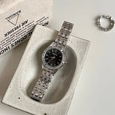Women's watch, steel band, small diamond dial