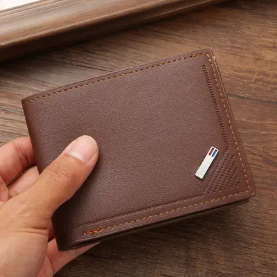 Kurze Herrenbrieftasche mit Reißverschluss und Kartenfach - 1