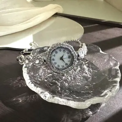 Ayçiçek Kadranli Taşli Kadın Bileklik Saati - 11