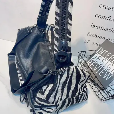 Zebra Desenli Kadın Tek Omuz Çantası, Hakiki Deri Detaylı - 3