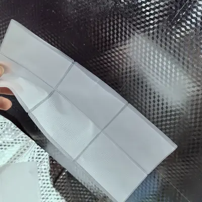 Antimagnetischer transparenter Ausweishalter mit Halsband und Buskartenfach - 10