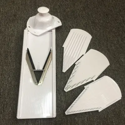 V Tipi Sebze Doğrayıcı ve Rendesi Mutfak Aracı - 7
