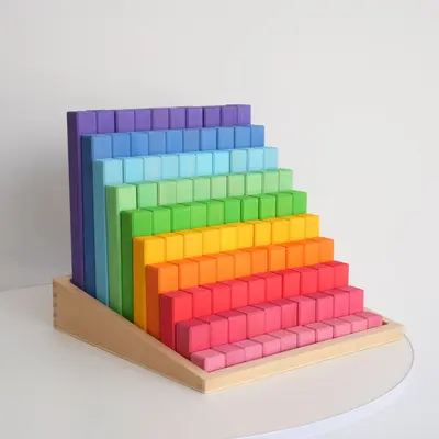 INS-Stil Regenbogen-Stapelbausteine mit großer Treppe, gefärbt im Farbverlauf, zum Stapeln in die Höhe, Farben- und Mengenerkennung, Lernspielzeug für Kindergarten und frühkindliche Förderung, Hersteller Großhandel