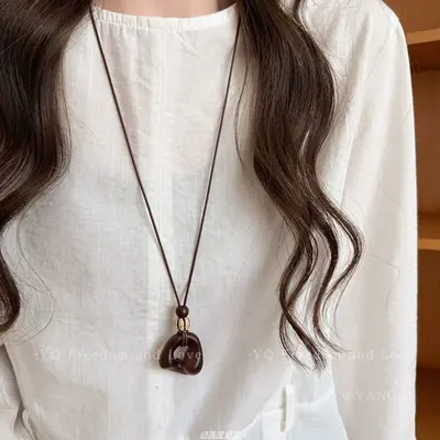 Vintage Coffee Brown Pendant Necklace Long Chain - 10