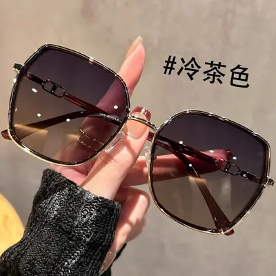 Große Damen-Sonnenbrille mit Glitzerdesign und UV-Schutz - 6