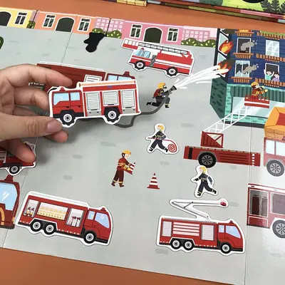 贴纸书儿童2-3-4-5岁早教玩具卡通贴画幼儿园立体磁力学海