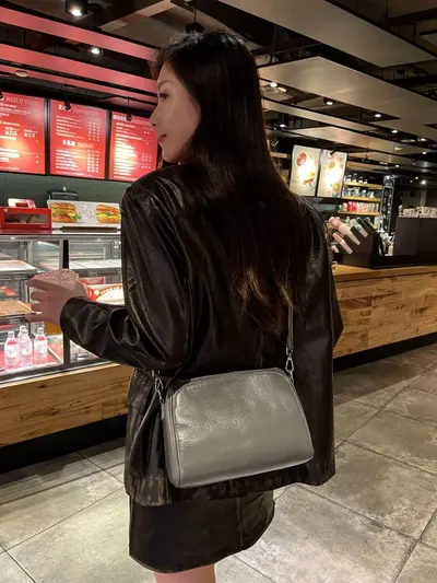 Yeni koltuk altı küçük çanta retro bitkisel tabaklanmış deri yastık çantası sınır ötesi canlı yayın ilk katman inek derisi omuz crossbody çanta 776