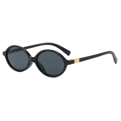 Retro Minimalist Sunglasses, Small Face-Flattering Frame, UV Protection for Outdoor Use - 5