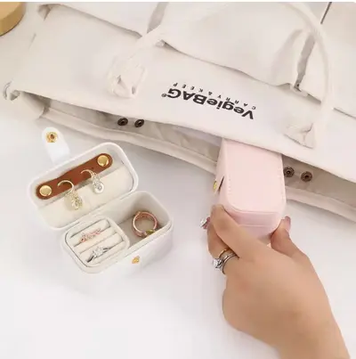 Grenzüberschreitender Amazon-Daumenfinger-Schmuckschatulle mit Magnet für Reisen, tragbar, Hochzeitsring, Ohrstecker, kleine Schmuckschatulle - 2