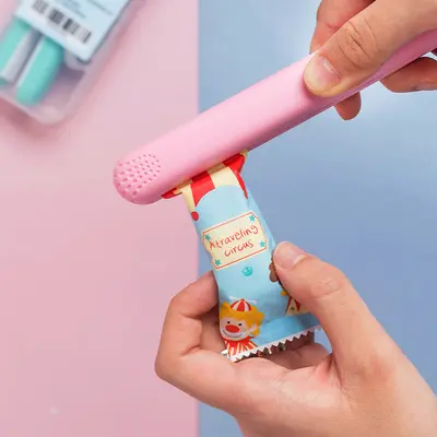 Mini portable heat sealer for snacks and small bags