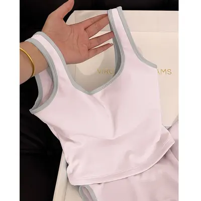 Kadın yoga takımı, göğüs pedli askılı üst ve şort, iki parça - 7