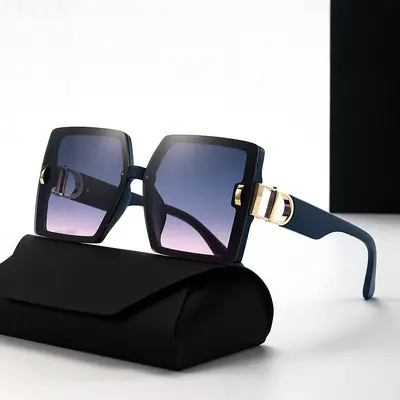 Großer eckiger Damen-Sonnenbrille mit D-Nieten, UV-Schutz - 3