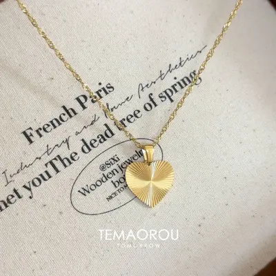 Heart-shaped necklace, vintage French style, lightweight luxury - 4