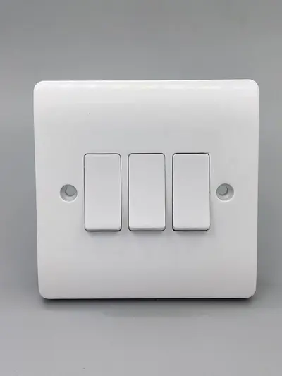 British Standard Bakelite Wall Socket Panel, 13A Three-Pin Socket - 9