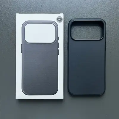 iPhone 18 Pro Max Uyumlu Düz Renk Teknoloji Kumaşı Görünümlü TPU Kılıf - 12