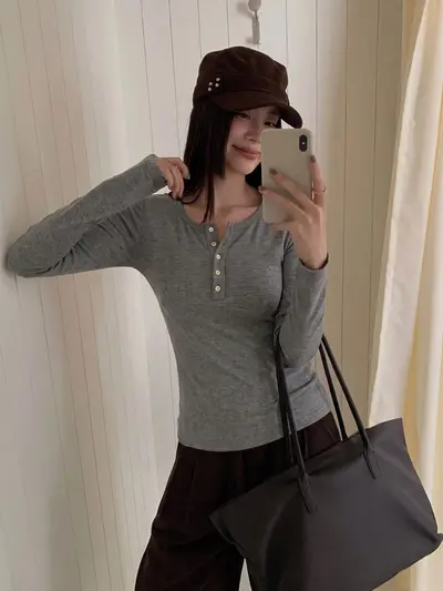 Kadın uzun kollu Henley yaka t-shirt, Kore tarzı, omuz dikişli