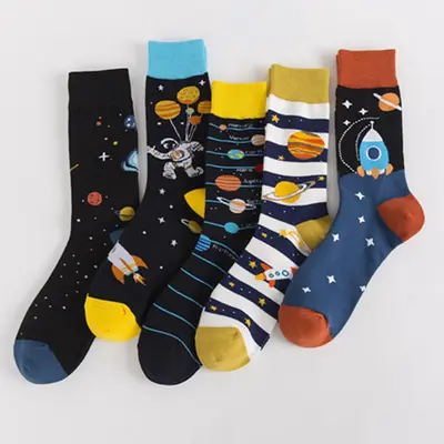 Bunte Baumwoll-Herrensocken, mittellang, kosmisches Muster - 3