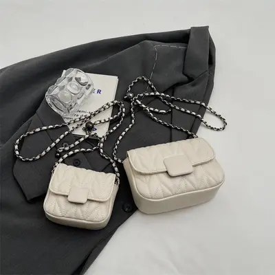 Small Chain Crossbody Bag for Women, Exquisite Design - 8