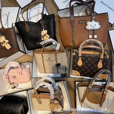 Dış Ticaret Yeni Model Karışık Toptan Kadın Çantaları Orijinal Ambalaj Karma Stil Kadın Çanta Tek Omuz Çapraz Askılı El Çantası Moda Evrensel Ünlü Çanta