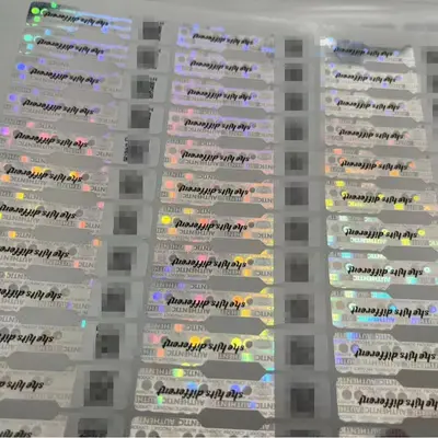 Lazer sahteciliğe karşı QR kod etiketi, değişken QR kodlu, kabartmalı marka etiketi