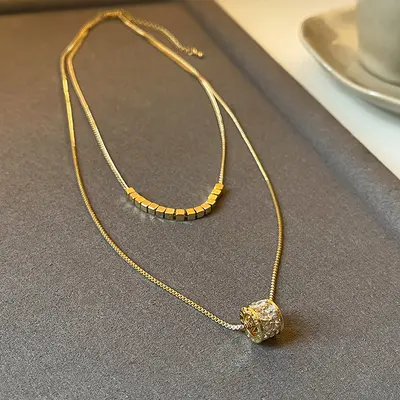 Çift Katmanlı Zincir Kolye Kadın 2026 Yeni Model Hafif Lüks Niş Titanyum Çelik Collarbone Zincir Şık Ağ Ünlü Aynı Stil Boyun Zinciri