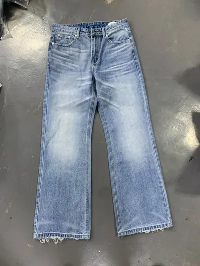 Светло-голубой джинсовый прямой крой свободный стиральный natural whiskers ice blue hand-stitched denim