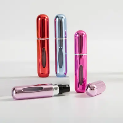 Stok Küçük Pencere 5ml Alt Şarj Parfüm Doldurma Şişesi Otomatik Pompa Spreyi Sprey Şişesi Alüminyum Basmalı Parfüm Şişesi