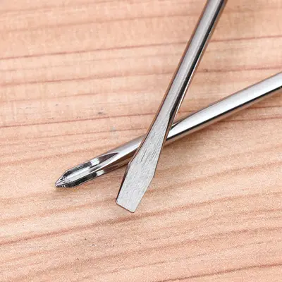 Transparent Handle Mini Screwdriver, Flat and Phillips Tips, Crystal