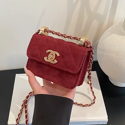 Mini-Damentasche mit Rautensteppung, Kette, Achseltasche, Modell 2025 - 8