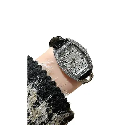 Women's watch with genuine leather strap, barrel shape, waterproof