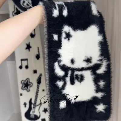 Kadın Çift Yüzlü Sahte Samur Görünümlü Eşarp, Gitar Kedisi Desenli, Sonbahar Kış