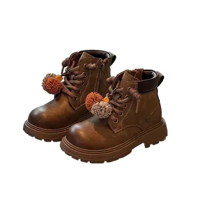 Kinderstiefel im Retro-Stil, gelb, mit Quasten, Used-Look