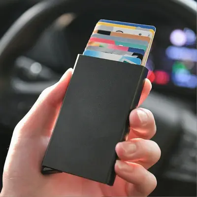 Fabrika toptan alüminyum alaşımlı kartlık hırsızlık önleyici kart çantası RFID kart kutusu banka kartı kutusu açılır kapanır sınır ötesi çok satan
