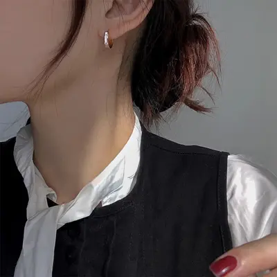 Minimalist silver ear cuffs, 2025 new design