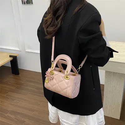 Schlichte Damen-Umhängetasche, Diana-Tasche - 5
