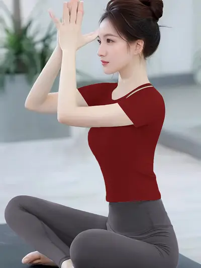 Kadınlar için güzel kısa kollu yoga kıyafetleri 2025 yeni üst düzey takım Pilates profesyonel antrenman fitness spor üstleri - 12