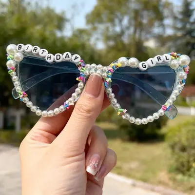 Party Sunglasses with Pearl Letters and Heart Shape, Unisex - 9
